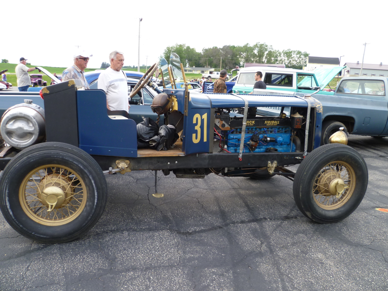 Illustration for article titled Down at The Cruise-In
